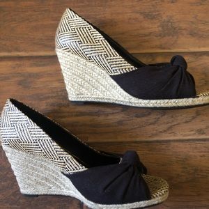 7.5 Ladies Kelly and Katie Black and Natural Tan Cotton Canvas Wedge